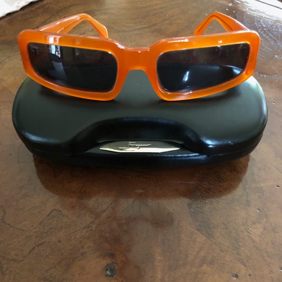 Salvatore Ferragamo Sunglasses and Case 2036-B - Picture 7 of 11